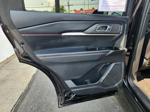 Used 2025 Ford Explorer ST-Line AWD/4WD image 20