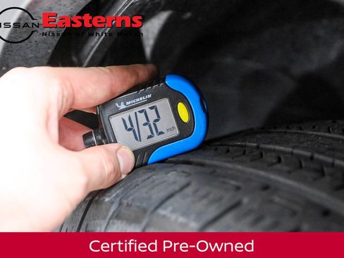 Used 2022 Nissan Rogue S image 36