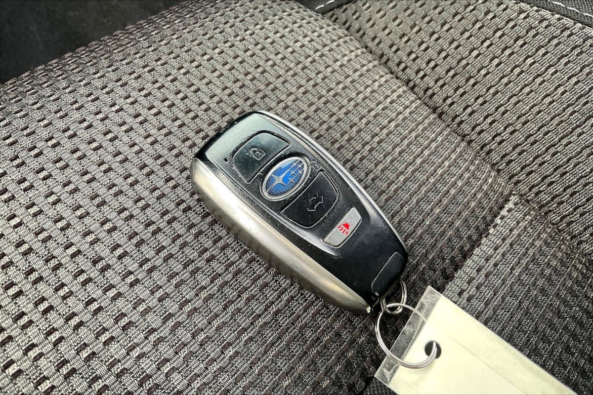 Used 2024 Subaru Outback Premium AWD/4WD image 11