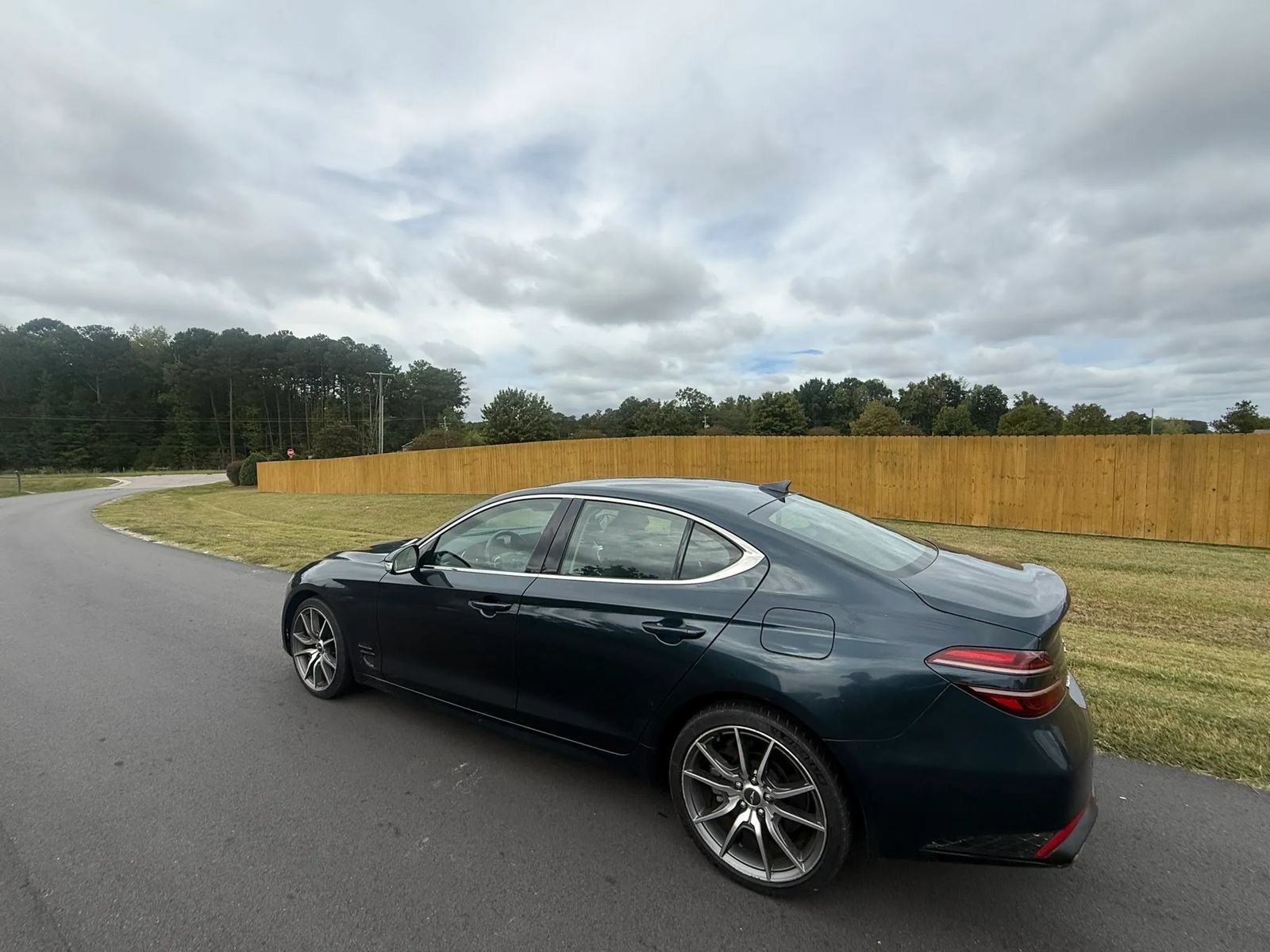 Used 2022 Genesis G70 3.3T RWD image 11
