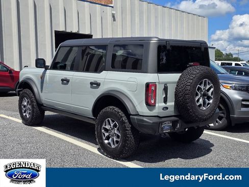 Used 2024 Ford Bronco Badlands AWD/4WD image 2