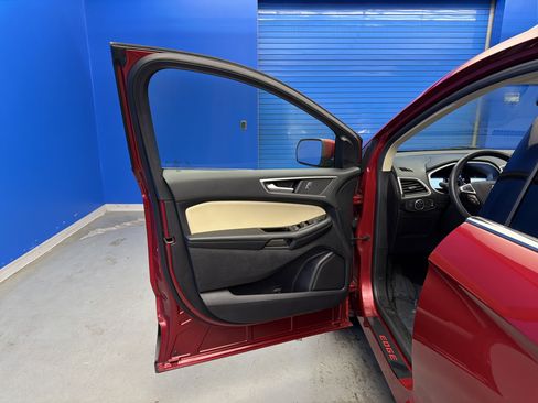 Used 2020 Ford Edge SEL w/ Convenience Package image 10
