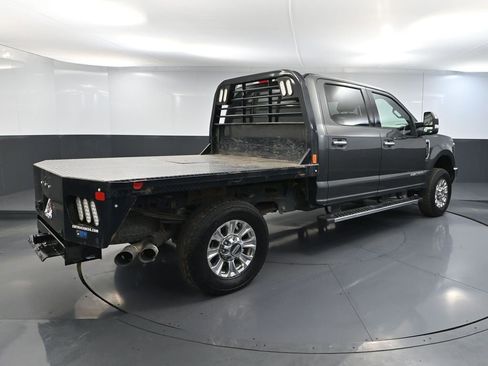 Used 2019 Ford F350 Lariat w/ Chrome Package image 6