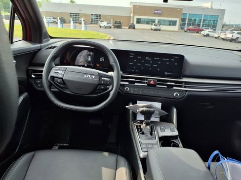 New 2026 Kia Sportage X-Line w/ X-Line Premium Package image 11