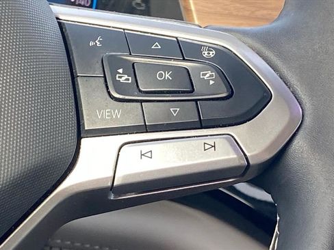 Certified 2024 Volkswagen Atlas SE image 7