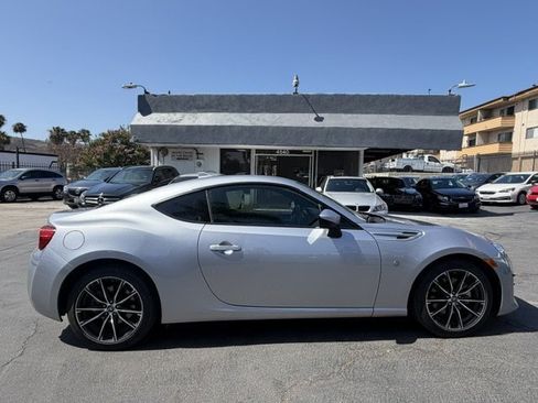 Used 2020 Toyota 86 RWD image 1