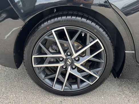 Used 2019 Hyundai Elantra Sport w/ Cargo Package FWD image 13