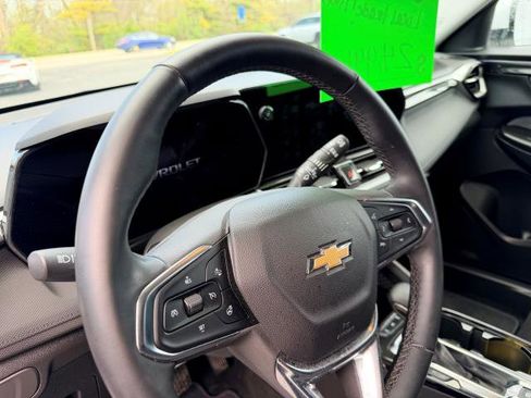 Used 2024 Chevrolet TrailBlazer LT w/ LT Cold Weather Package AWD/4WD image 10
