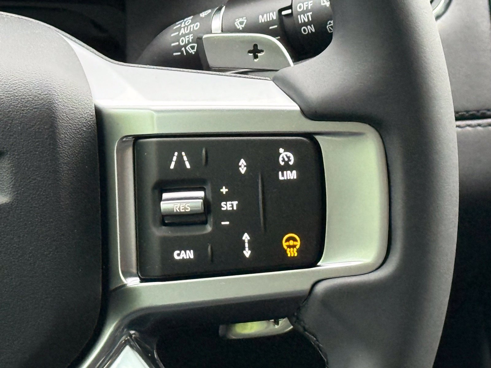 New 2026 Land Rover Discovery S AWD/4WD image 38
