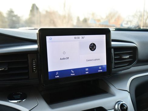 Used 2023 Ford Explorer XLT image 27