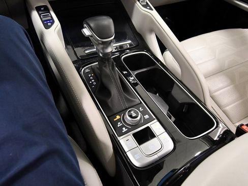 Certified 2022 Kia Telluride SX w/ SX Prestige Package image 30