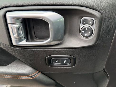Used 2021 Jeep Gladiator Mojave AWD/4WD image 18