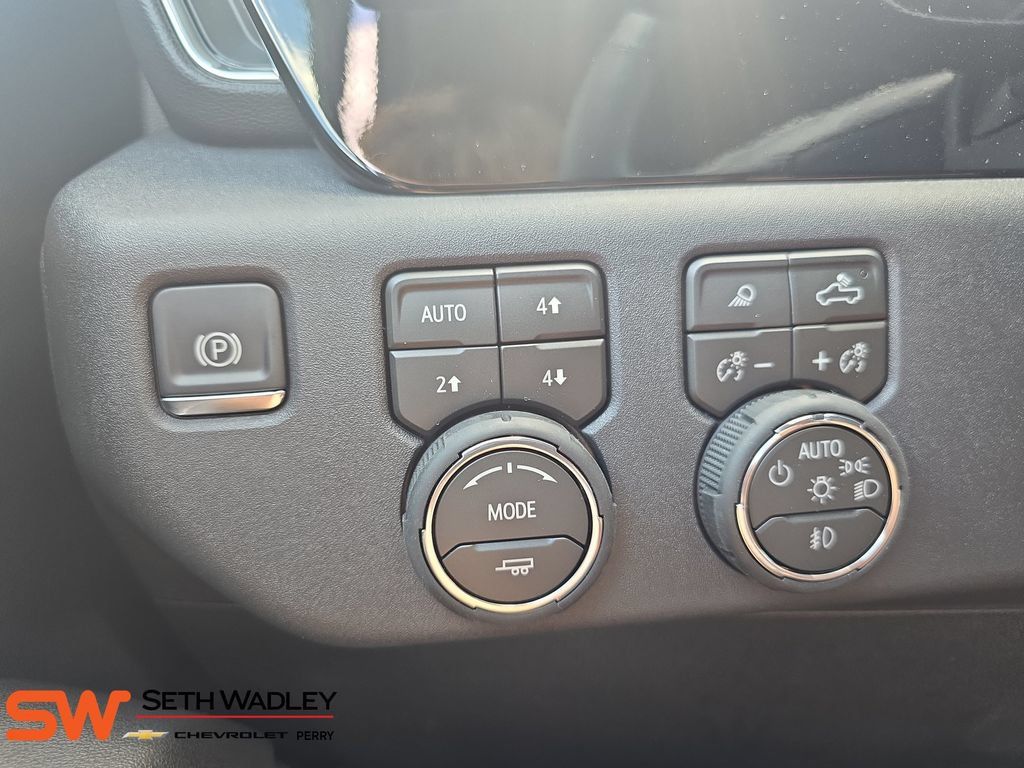 New 2026 Chevrolet Silverado 2500 LTZ w/ LTZ Plus Package AWD/4WD image 27