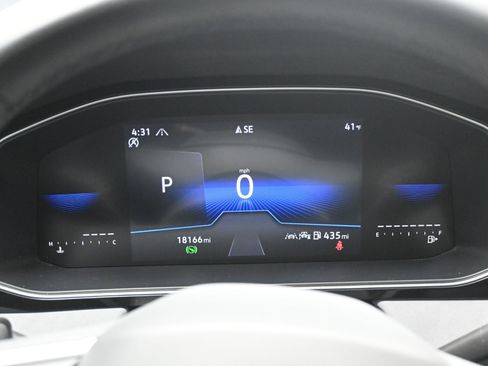 Used 2025 Volkswagen Jetta SE image 14