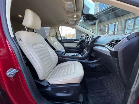 Used 2021 Ford Edge SEL w/ Convenience Package image 18