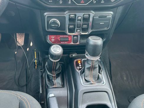 Used 2021 Jeep Gladiator Mojave AWD/4WD image 22