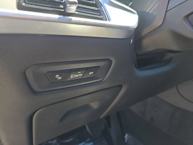 Used 2024 BMW X5 xDrive40i w/ Parking Assistance Package AWD/4WD image 29