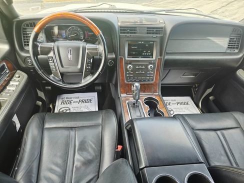 Used 2015 Lincoln Navigator 4WD image 12