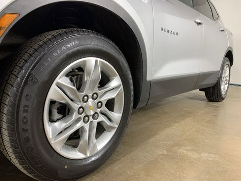 Used 2021 Chevrolet Blazer LT image 2