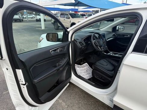 Used 2024 Ford Edge Titanium image 15