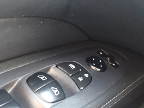 Used 2020 Nissan Pathfinder SV FWD image 21