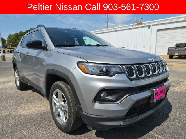 Used 2024 Jeep Compass Latitude AWD/4WD image 7