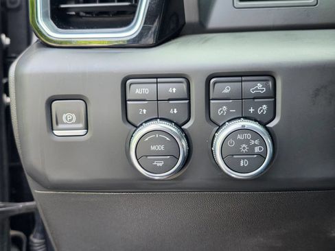 Used 2022 GMC Sierra 1500 Denali AWD/4WD image 15