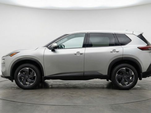 Used 2025 Nissan Rogue SV AWD/4WD image 5