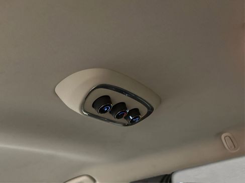 Used 2018 Dodge Durango GT image 29