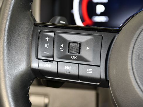 Used 2023 Nissan Rogue Platinum w/ Platinum Premium Package AWD/4WD image 20