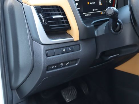 Used 2023 Nissan Rogue Platinum w/ Platinum Premium Package FWD image 23