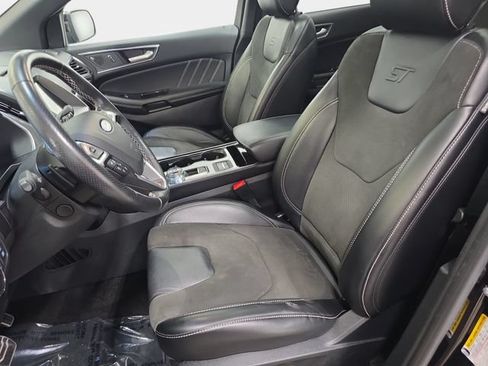 Used 2019 Ford Edge ST w/ Equipment Group 401A AWD/4WD image 13