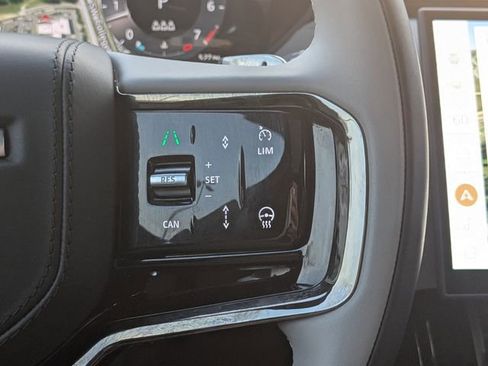 Used 2026 Land Rover Range Rover Velar Dynamic SE image 24