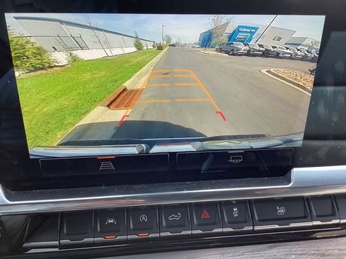 Used 2025 GMC Sierra 1500 SLT image 15