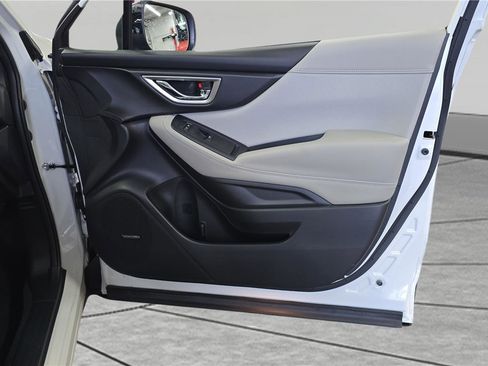 Used 2023 Subaru Forester Premium image 15