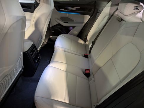 New 2026 Porsche Macan 4S Electric image 22