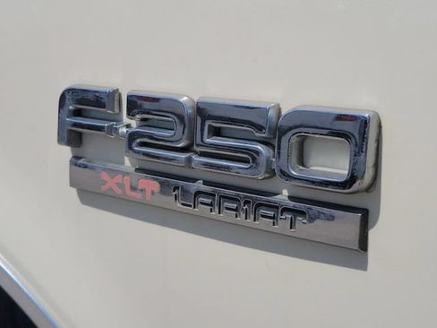 Used 1987 Ford F250 4x4 Regular Cab image 8
