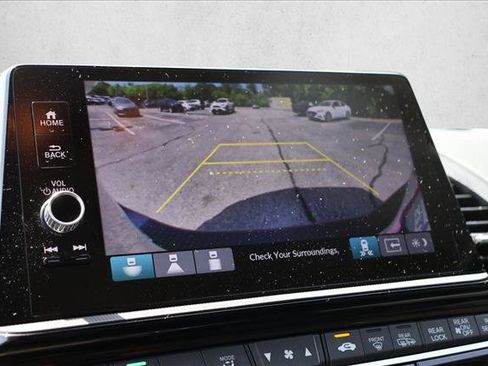 Used 2025 Honda Odyssey Touring image 19
