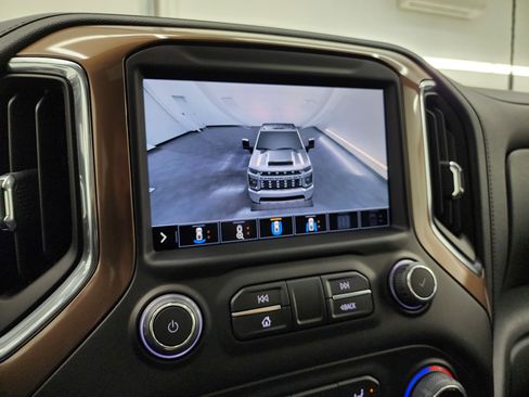 Used 2022 Chevrolet Silverado 2500 High Country w/ Safety Package II image 21