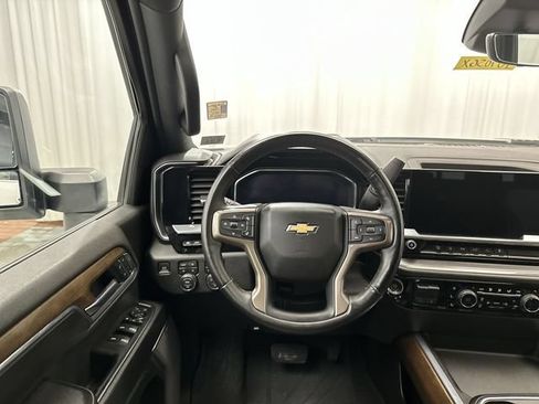 Used 2024 Chevrolet Silverado 2500 High Country w/ High Country Premium Package AWD/4WD image 14