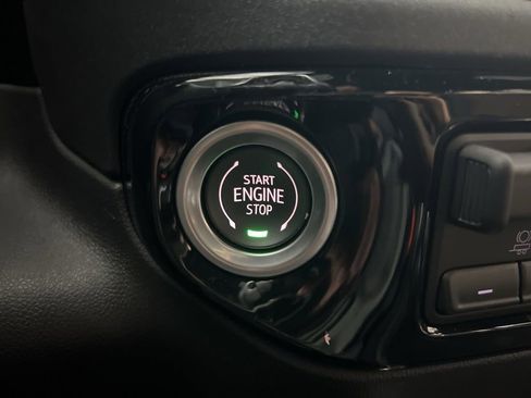 Used 2024 Chevrolet Silverado 1500 High Country image 15