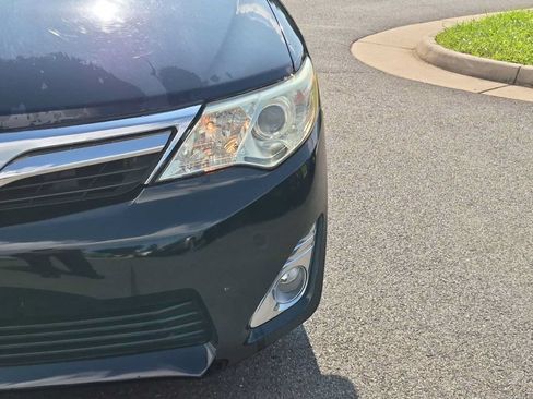 Used 2014 Toyota Camry XLE w/ Convenience Package FWD image 11