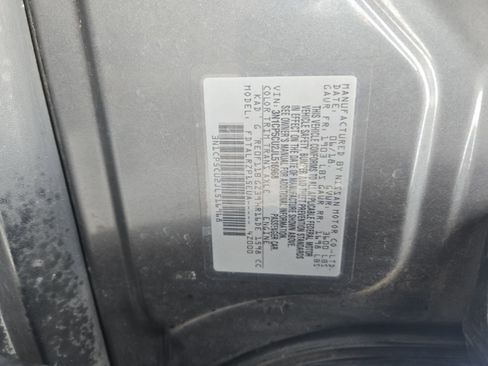 Used 2018 Nissan Kicks S FWD image 32