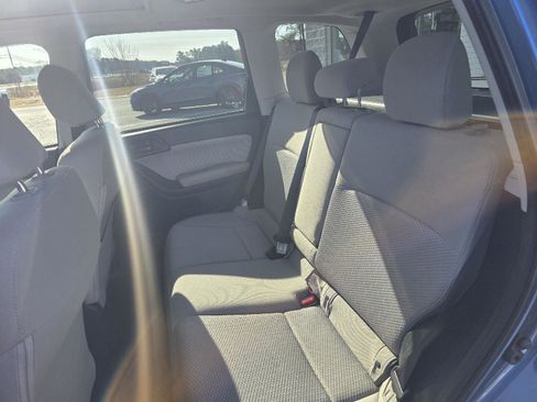 Used 2018 Subaru Forester 2.5i Premium w/ All-Weather Package image 12
