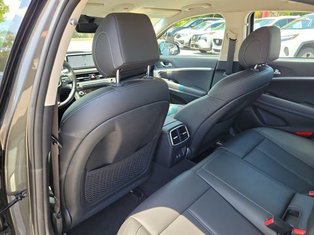 Used 2026 Genesis G70 2.5T RWD image 12