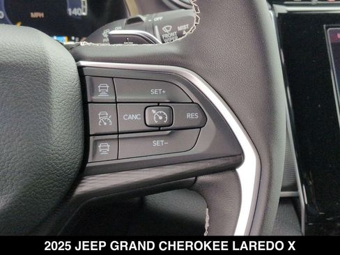 Used 2025 Jeep Grand Cherokee Laredo X w/ Luxury Tech Group I AWD/4WD image 18