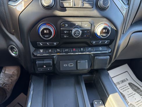 Certified 2022 Chevrolet Silverado 2500 High Country w/ Technology Package image 20