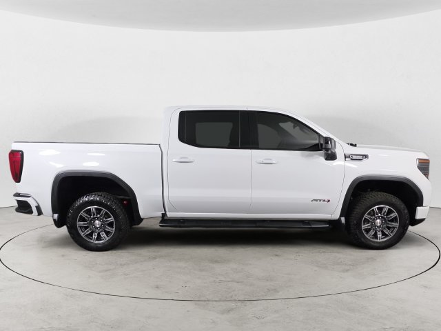 Used 2024 GMC Sierra 1500 AT4 w/ AT4 Preferred Package AWD/4WD image 4