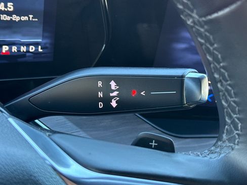 Used 2025 Chevrolet Tahoe Z71 image 29