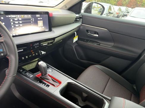 New 2026 Nissan Kicks SR image 23